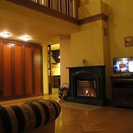 Tatrytop Apartament Heban Z Kominkiem アパート ザコパネ